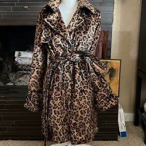 Super cute betsey Johnson leopard coat